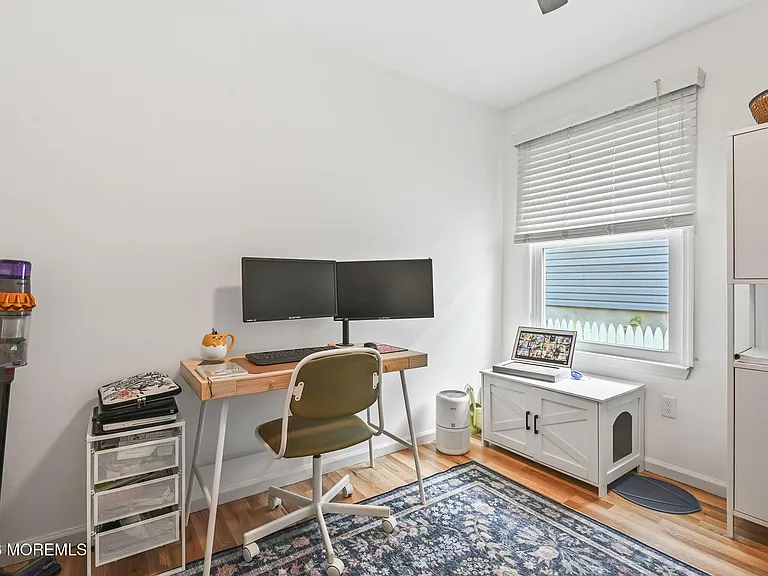 12 Bayview Ave — Photo 14