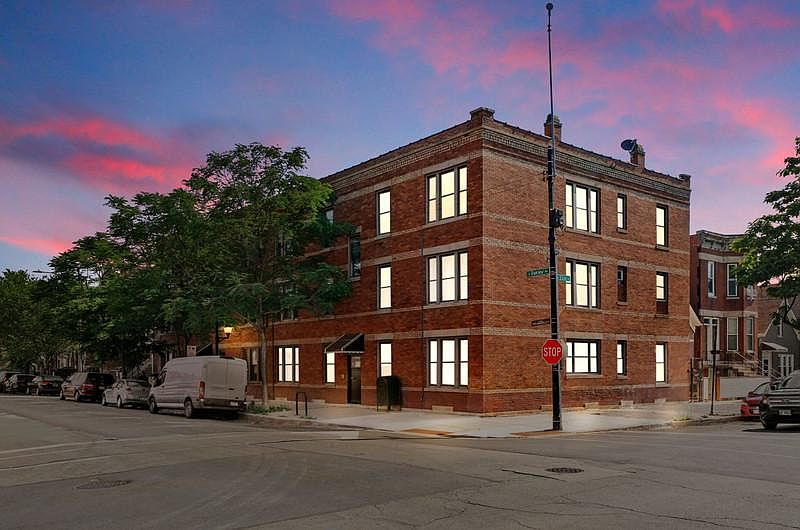1st image of 2255 S Oakley Ave #1F