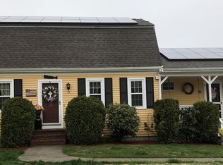 15 Longmeadow Rd, Dartmouth, MA 02747