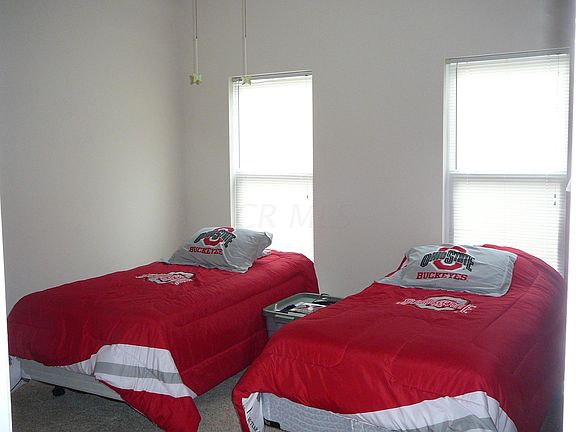 3rd image of 82 Zellers Ln