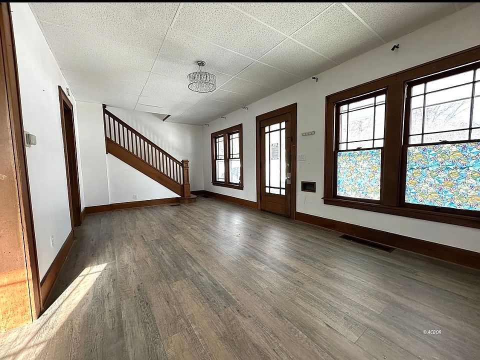 1st image of 195 N Lancaster St #1