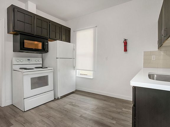 2nd image of 450 SE 5th Ave APT 3
