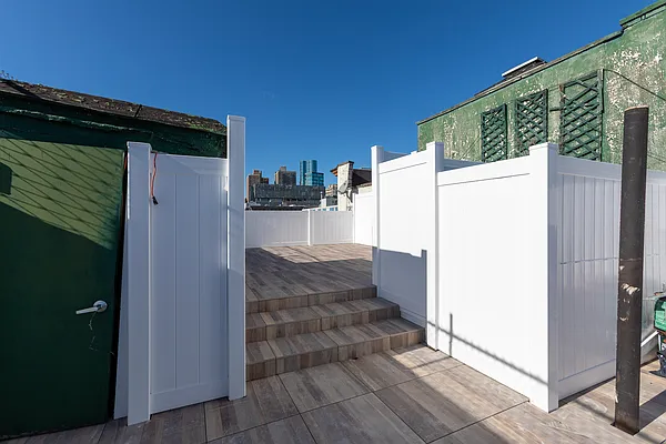 Rented by Owner | media 17