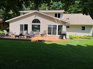 2325 N Meridian Rd, Sanford, MI 48657