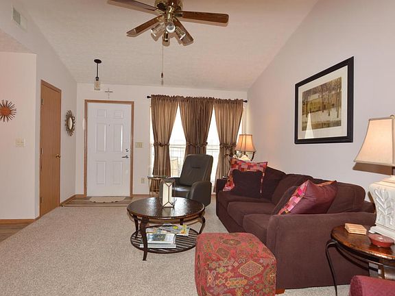 4th image of 5521 Parkshire Dr