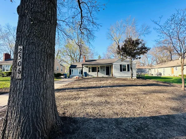 2506 W 79th St, Prairie Village, KS 66208