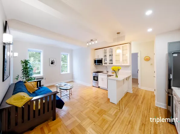 176 Seeley St APT 2A, Brooklyn, NY 11218