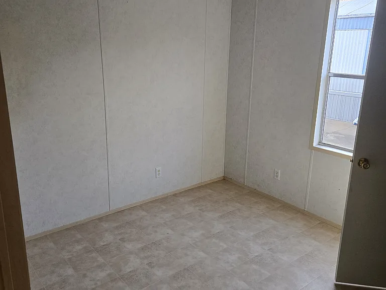 12847 Oak Rd #16 — Photo 8