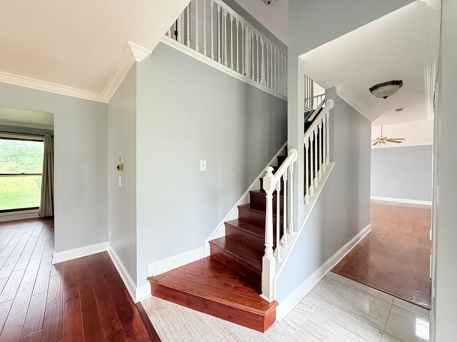 3 bed, 2.5 bath, 1920 sqft, $3,500 — Photo 2