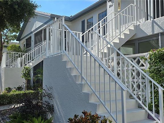 2nd image of 859 Tanbark Dr APT 204