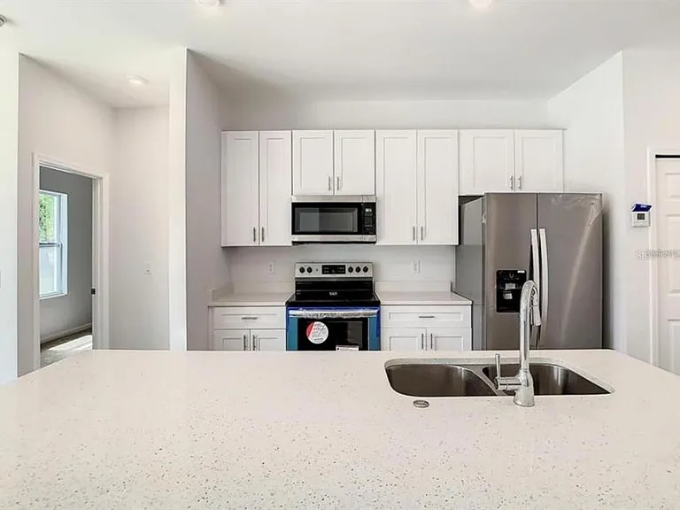 17000 SW 41st Ct — Photo 4