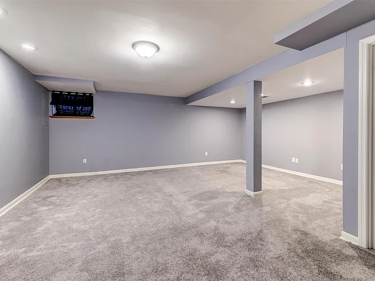 1745 Blue Oak Dr — Photo 34