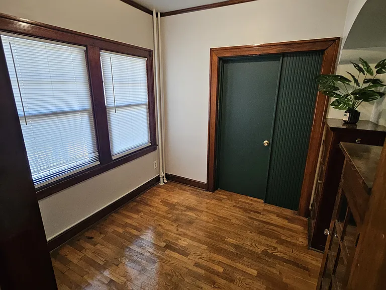 508 1/2 SW 10th Ave #205 — Photo 3