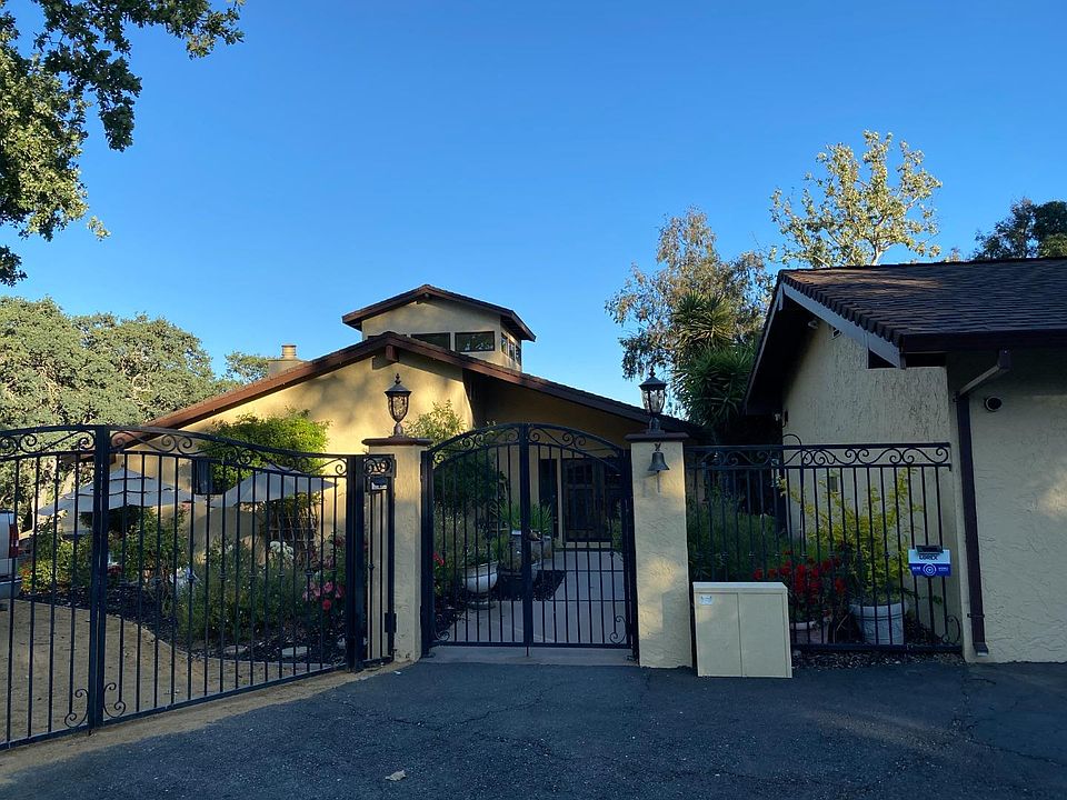 1st image of 17640 Black Oak Ct