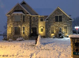 11 Spring View Ct, Mechanicsburg, PA 17050