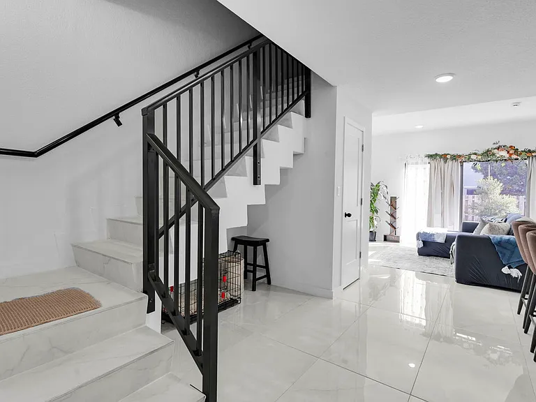 415 NW 13th Ct — Photo 12