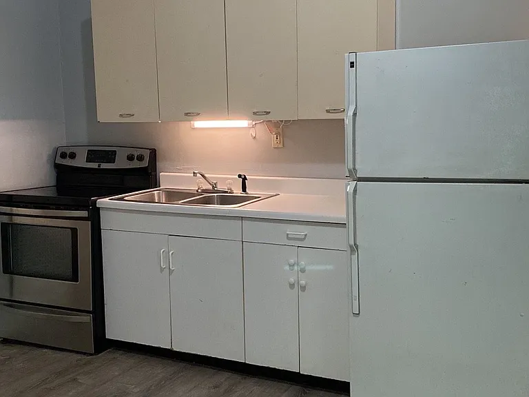 506 South Windsor St. — Photo 1