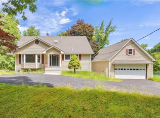 90 Mott Farm Rd, Tomkins Cove, NY 10986