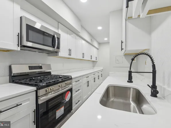 2202 Greenery Ln APT 202, Silver Spring, MD 20906