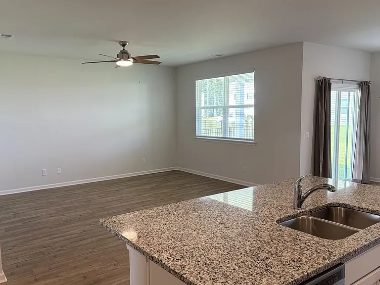 105 Coopers Rise — Photo 10