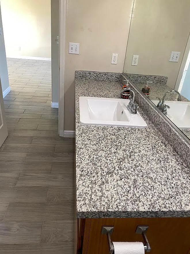 2 bed, 950 sqft, $1,500 — Photo 3