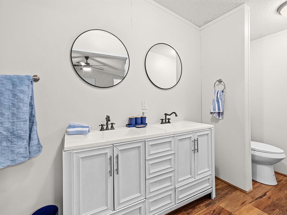 13th image of 135 Canary Cir