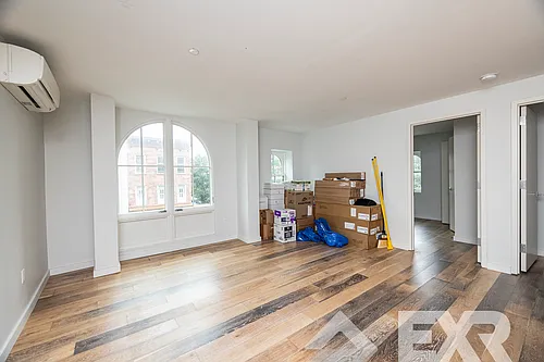 945 Bergen St #211 Photo 1