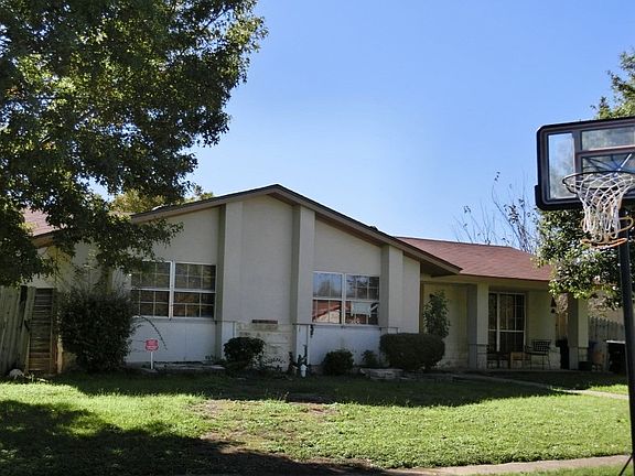 3rd image of 6518 Spring Rose St