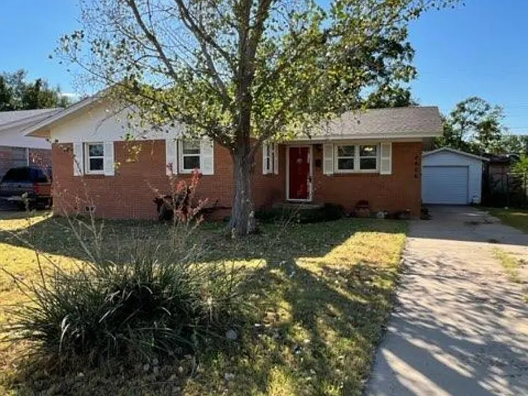 4606 S Rusk St — Photo 1