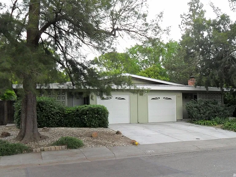 537 Scripps Dr — Photo 9