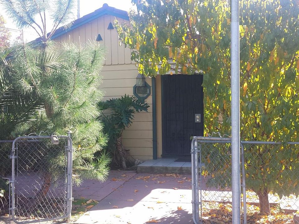 1st image of 490 Martha St