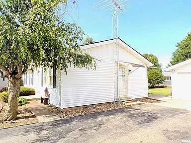 119 Prairie Ct — Photo 3