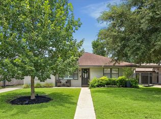 2034 De Milo Dr, Houston, TX 77018