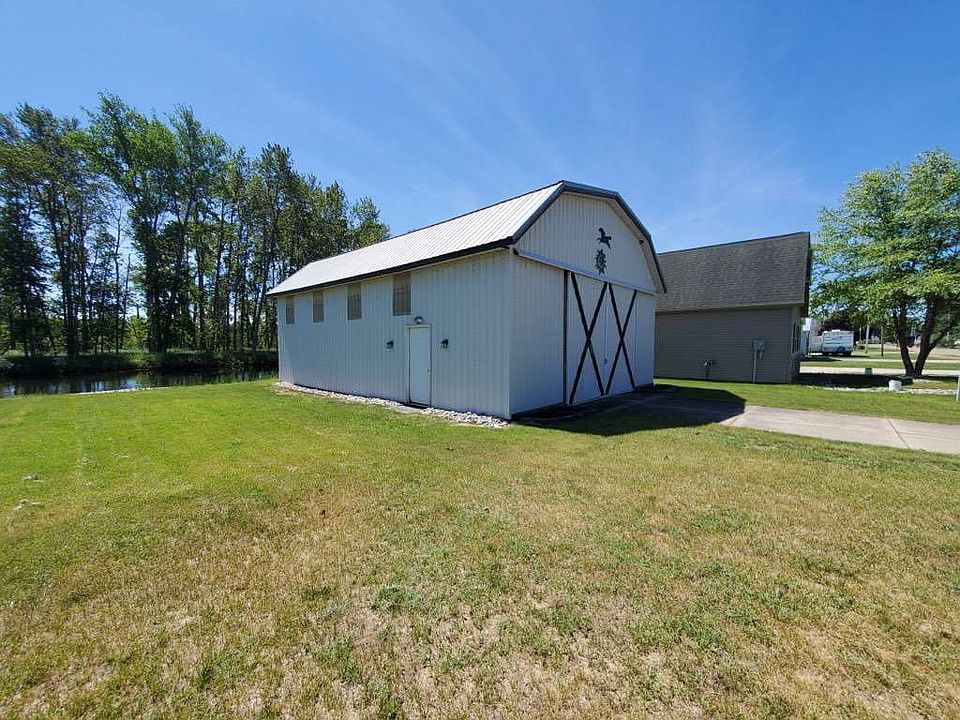 2nd image of 2310 Long Point Dr