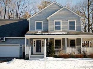 15 Quiet Ln, Portland, ME 04103