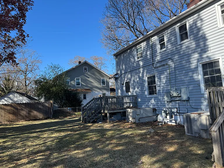 Dahlgren Ave — Photo 9