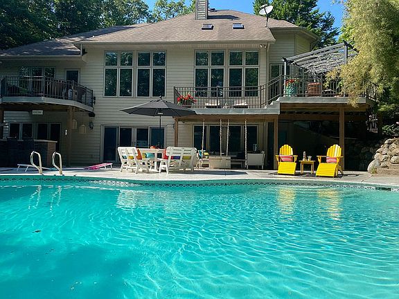 5th image of 4637 Dun Robin Dr NE