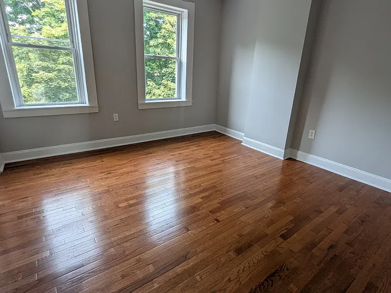 37 William St #33 — Photo 6