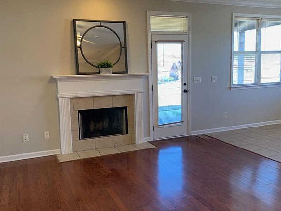 3rd image of 1039 Pine Valley Dr