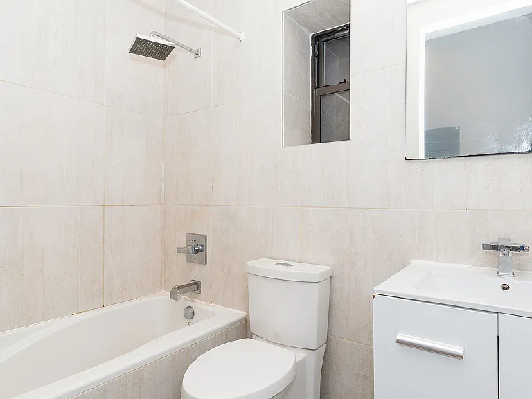 1444 Pacific St #1R — Photo 6