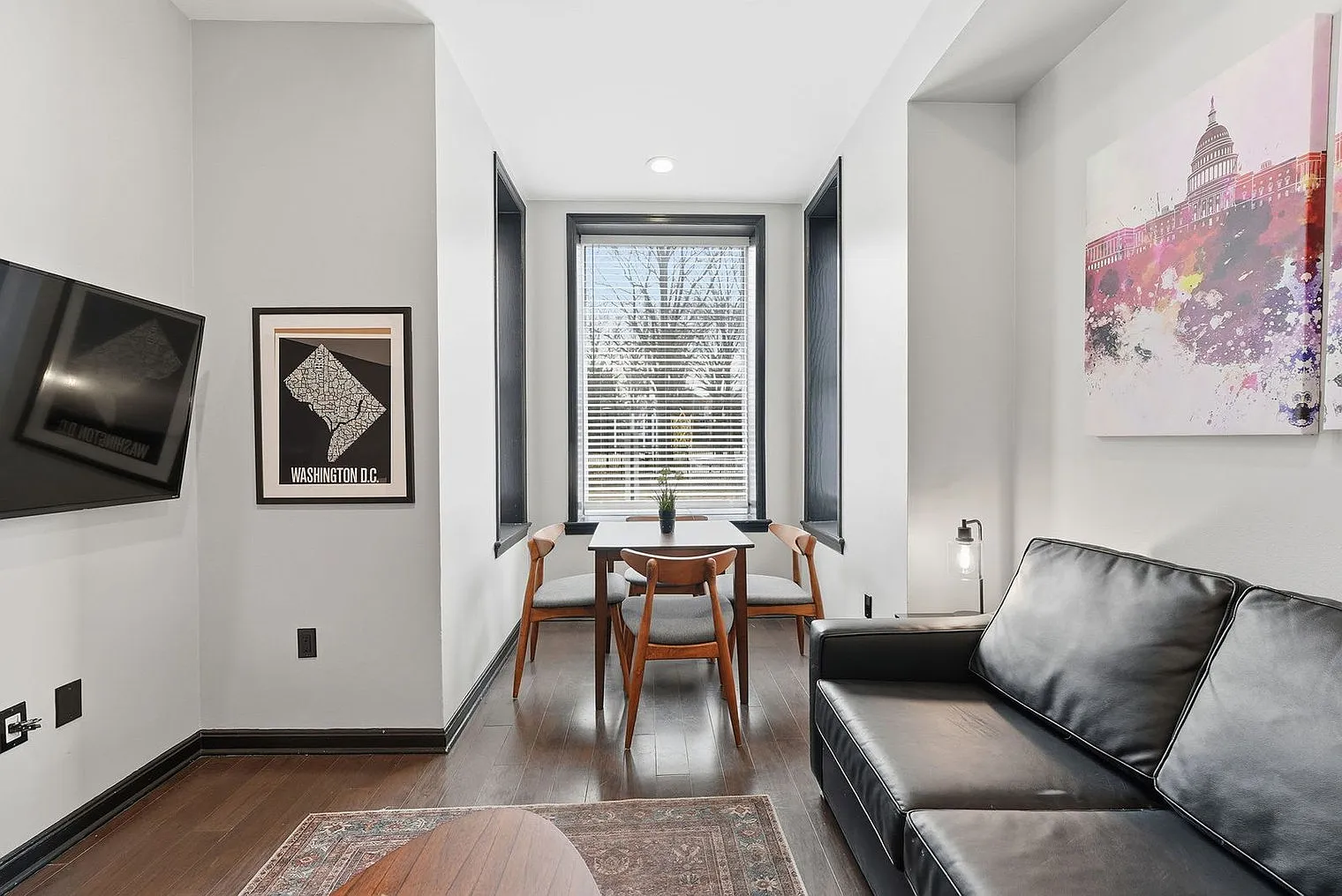 1 bed, 1.0 bath, 947 sqft, $3,036 — Photo 1