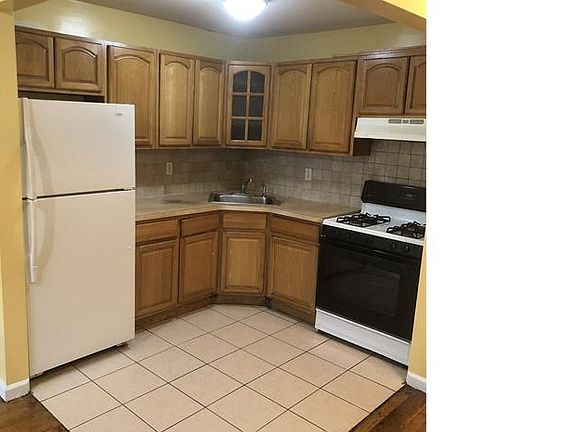 3rd image of 2949 Far Rockaway Blvd #1
