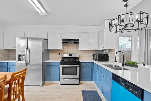 5915 Shining Leaf Ct — Photo 12