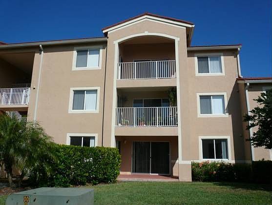1st image of 1610 N 42nd Cir APT 109