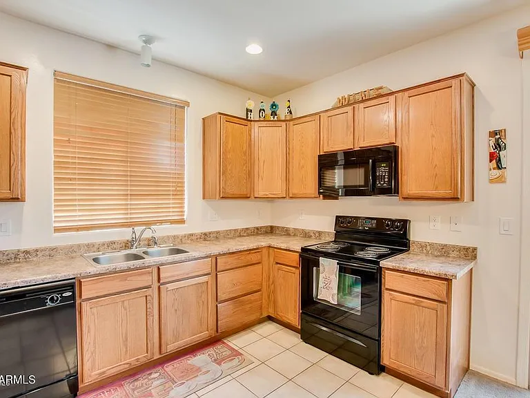 3317 E Loma Vista St — Photo 6