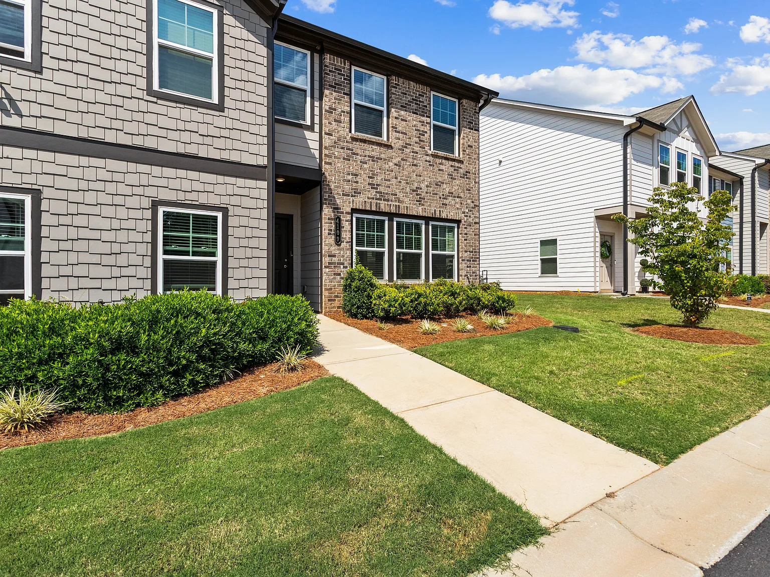 Kingsbere Way, Douglasville — Photo 1