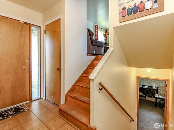 2nd image of 2633 Lake Youngs Court SE