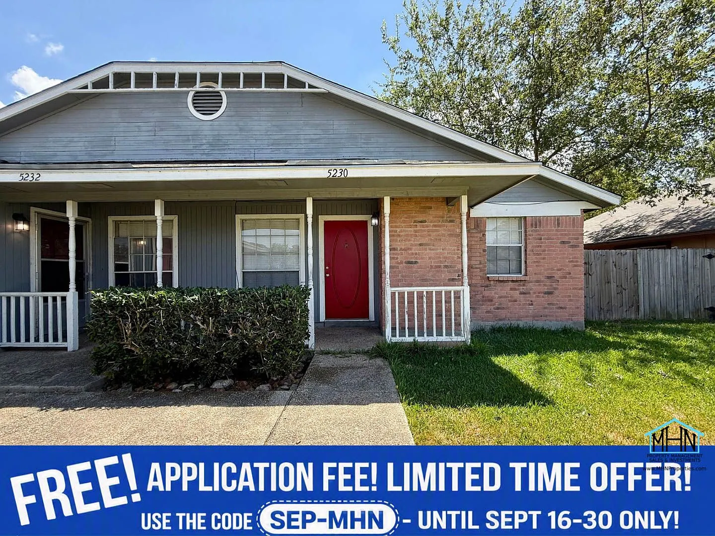 Cute & Cozy Duplex Nestled in a Prime Location, just five minutes from I35! — Photo 1