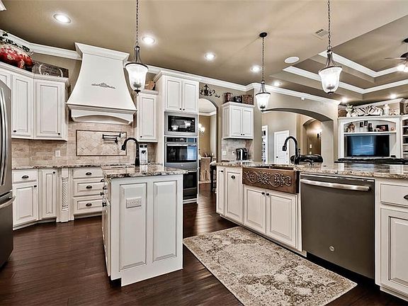 4th image of 1405 Blackwood Way