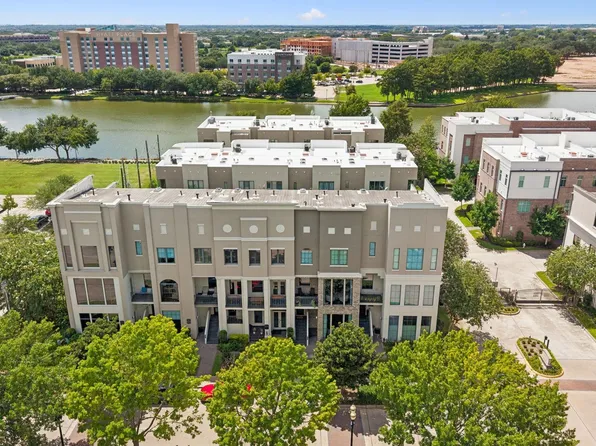1416 Lake Pointe Pkwy, Sugar Land, TX 77478